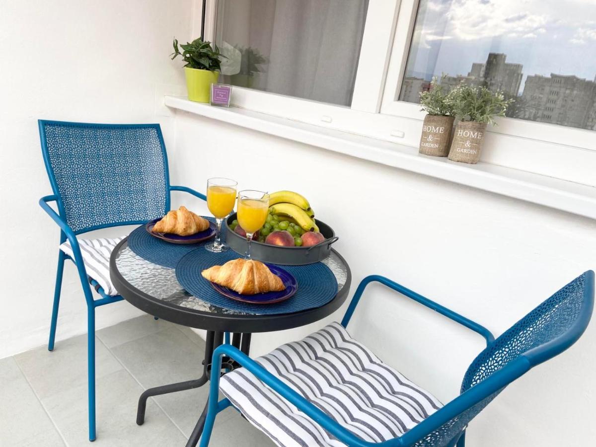 Sunny Apartment In 리예카 외부 사진