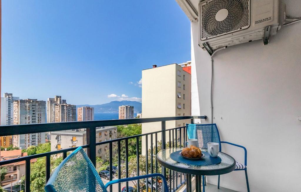 Sunny Apartment In 리예카 외부 사진